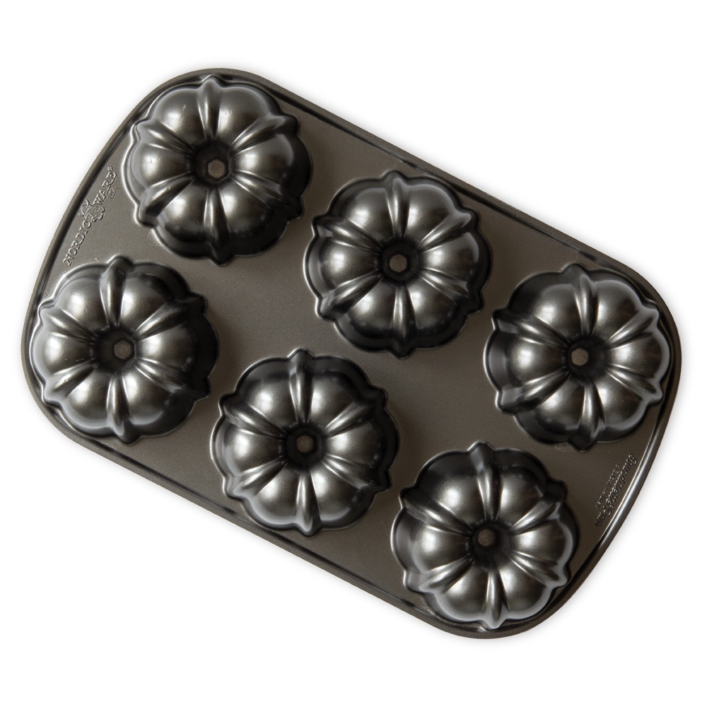 Nordic Ware Cast-Aluminum Non Stick Bundt Muffin Bakeware